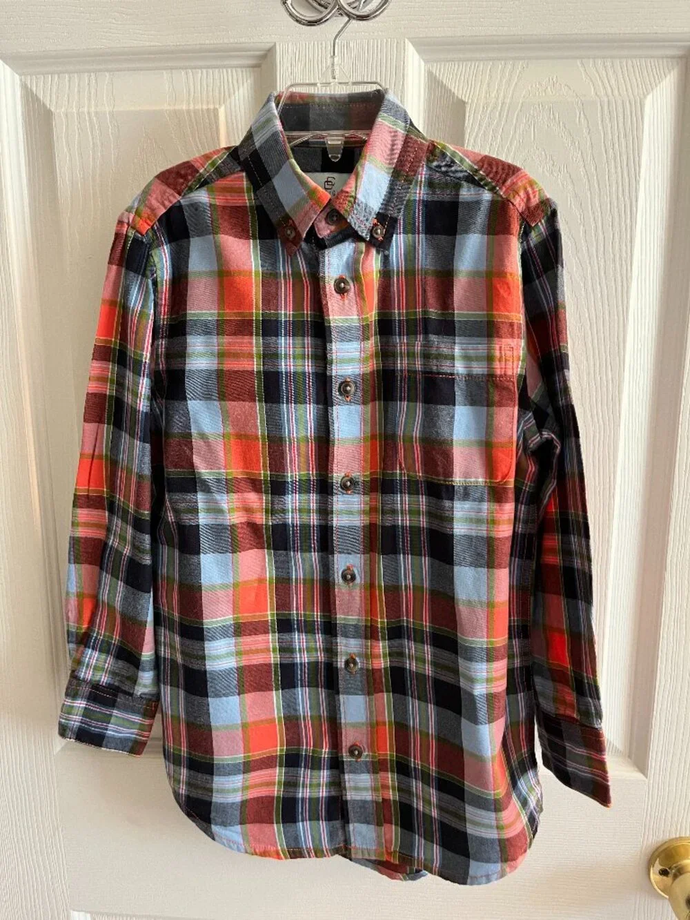 Boys size 8 Class Club long sleeved plaid button down shirt
